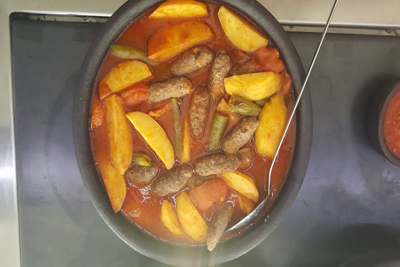Salçalı Köfte
